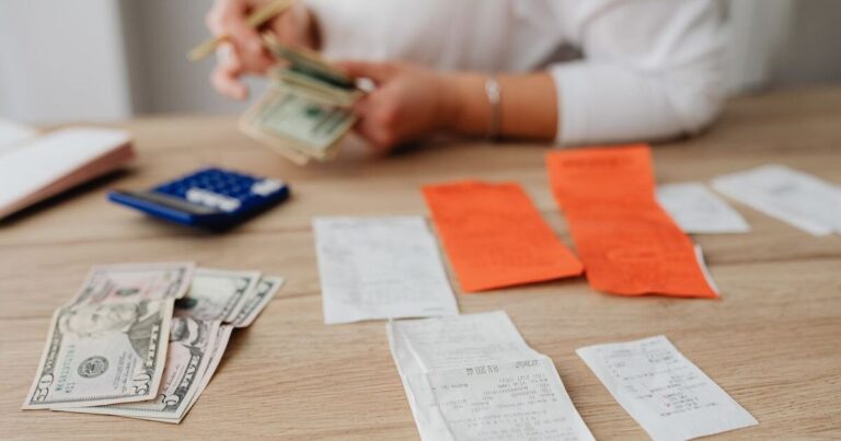 5 Ways to Save $869 on Household Expenses