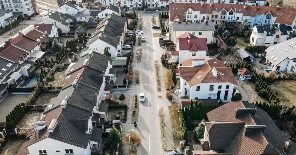 Strains continue in the economy, with the bond crisis now putting more pressure on the housing market.